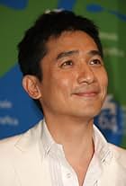 Foto de Tony Chiu-Wai Leung pareja de Carina Lau